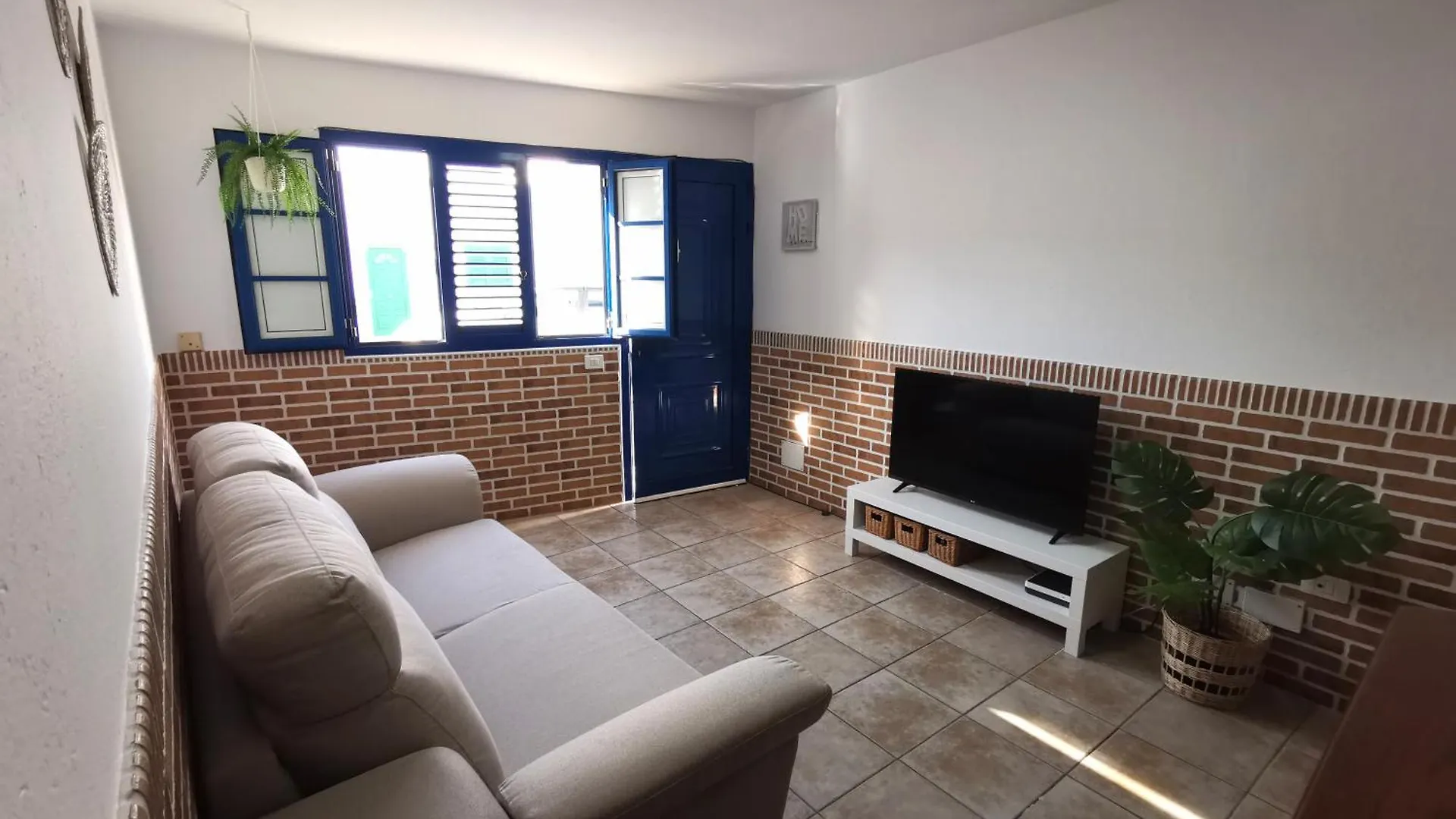 Apartment Apartamento La Condesa Orzola Spain